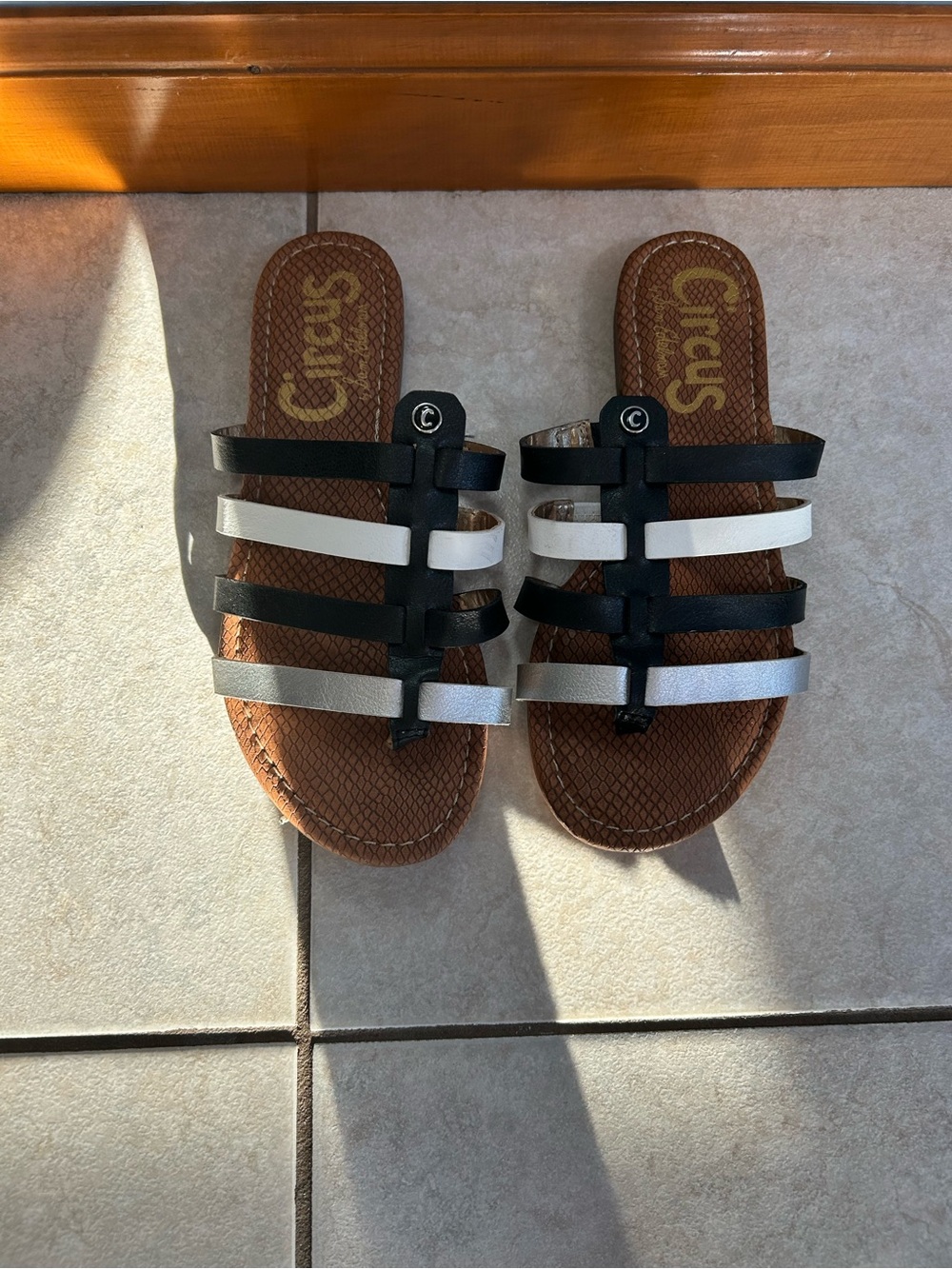 Circus by Sam Edelman Women’s  Black White Silver Multi-Strip Slide Sandals